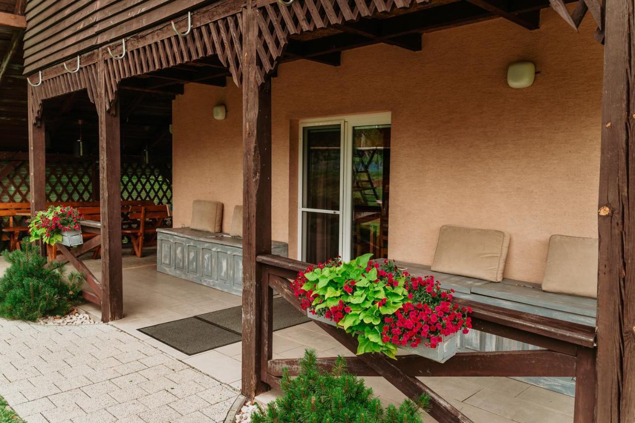 Szmaragdowy Villa